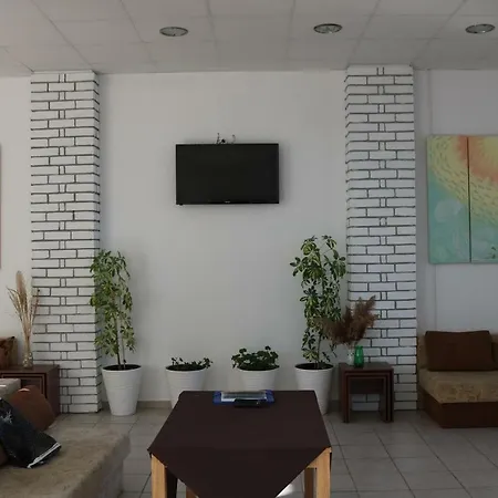 Апартамент Lovely Studio With Balcony Pool View