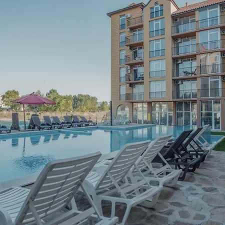 Lovely Studio With Balcony Pool View