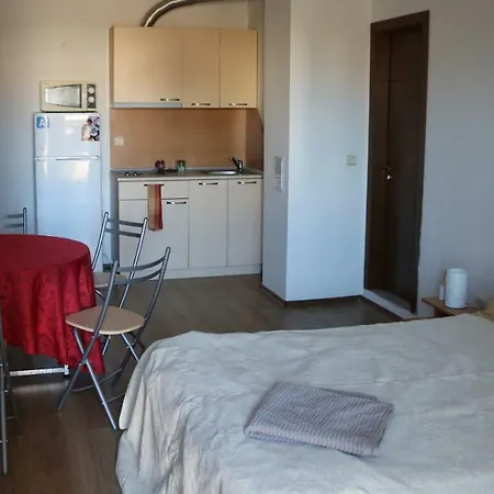 Апартамент Lovely Studio With Balcony Pool View Слънчев бряг